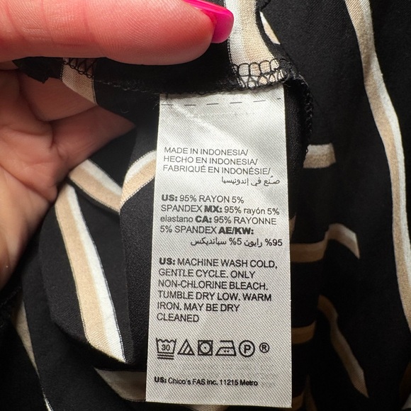 CHICO’S Black and White Striped Dress with Asymmetrical Hem Size 0 (4/6) - Picture 7 of 7